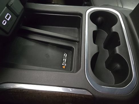 Used 2022 GMC Sierra 1500 Denali w/ Denali Premium Package AWD/4WD image 30