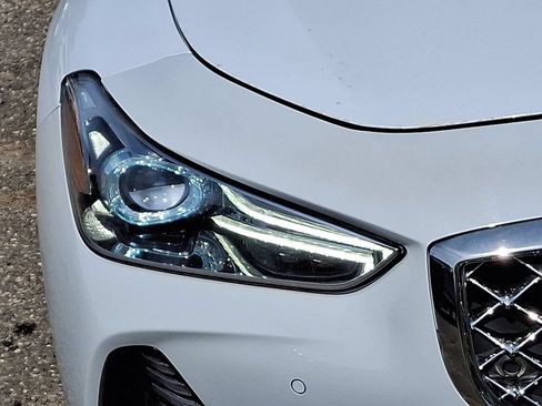 Used 2021 Genesis G70 3.3T AWD/4WD image 9