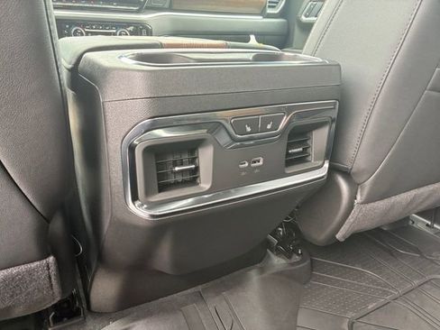 New 2026 Chevrolet Silverado 1500 High Country AWD/4WD image 18