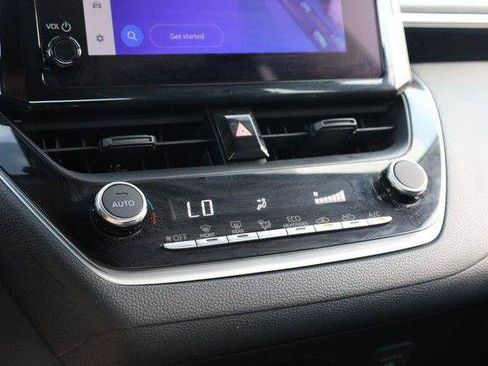 Used 2025 Toyota Corolla LE FWD image 13