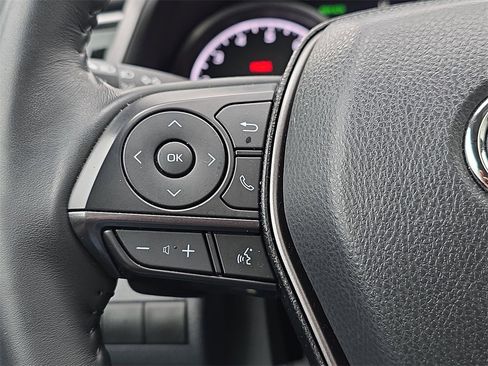 Used 2024 Toyota Camry SE image 21