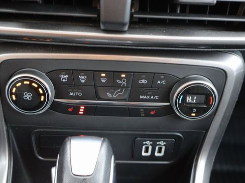 Used 2022 Ford EcoSport SE w/ SE Convenience Package image 13