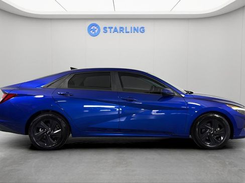 Used 2023 Hyundai Elantra SEL w/ Cargo Package image 11