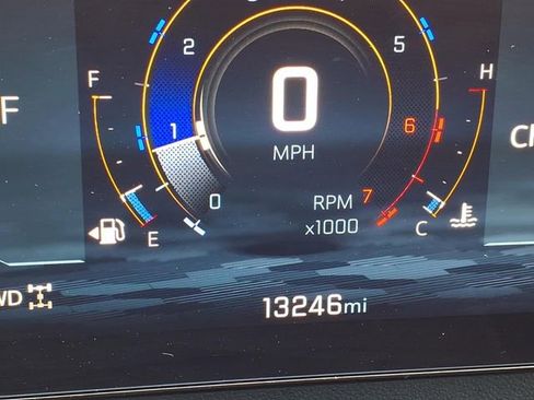 Used 2025 Chevrolet Traverse Z71 AWD/4WD image 41