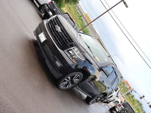 Used 2019 Chevrolet Tahoe Premier AWD/4WD image 3