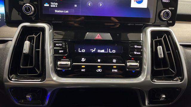 Used 2023 Kia Sorento SX Prestige AWD/4WD image 18