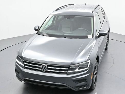 Used 2021 Volkswagen Tiguan SE FWD image 33