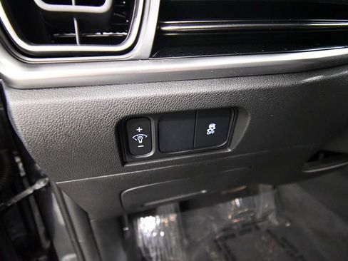 Certified 2024 Kia Sorento S AWD/4WD image 19