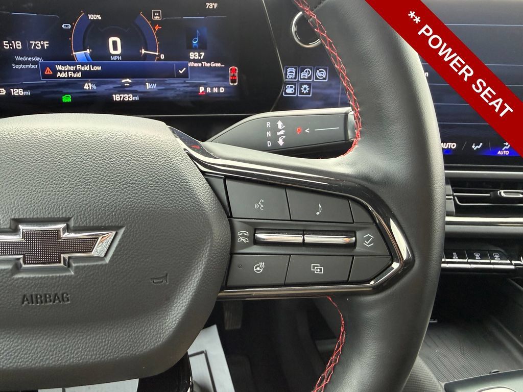 Used 2025 Chevrolet Equinox EV RS FWD image 19