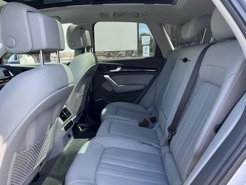 Used 2019 Audi Q5 2.0T Premium Plus w/ Premium Plus Package AWD/4WD image 18
