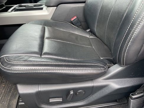 Used 2020 Ford F250 Lariat w/ Chrome Package image 8