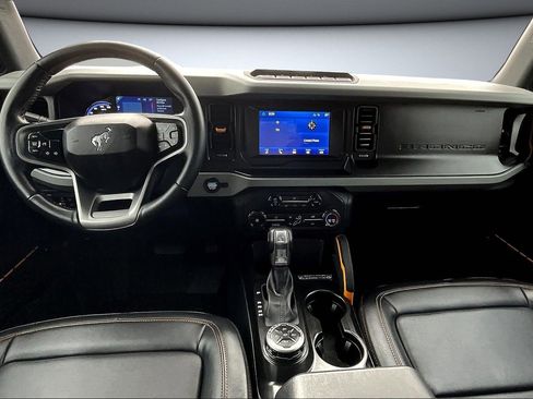 Used 2022 Ford Bronco Badlands image 7