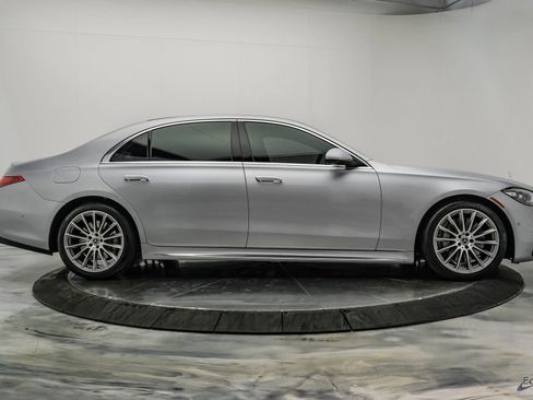 Used 2022 Mercedes-Benz S 580 4MATIC Sedan w/ AMG Line Package image 26