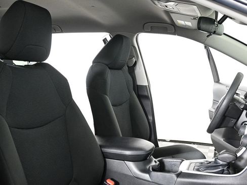 Used 2022 Toyota RAV4 LE image 20