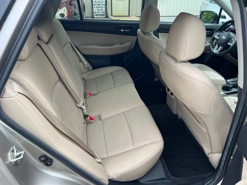 Used 2016 Subaru Outback 2.5i Limited AWD/4WD image 26