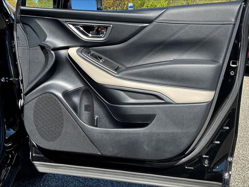 Used 2022 Subaru Forester Limited AWD/4WD image 19