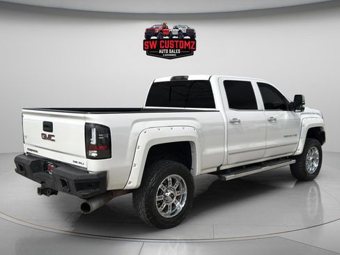 Used 2019 GMC Sierra 2500 Denali w/ Duramax Plus Package AWD/4WD image 7