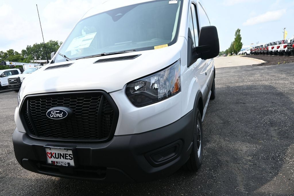 New 2026 Ford Transit 150 148 Medium Roof w/ Load Area Protection Package RWD image 28