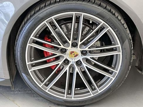 Certified 2017 Porsche 911 Carrera 4S image 12