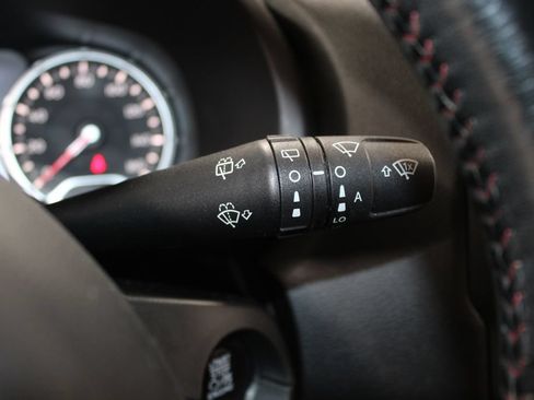 Used 2018 Jeep Renegade Trailhawk AWD/4WD image 19