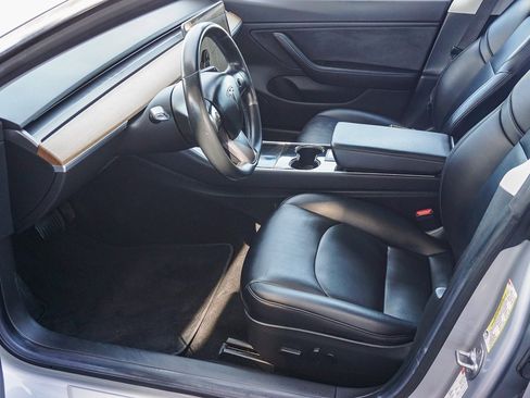 Used 2018 Tesla Model 3 Long Range image 18