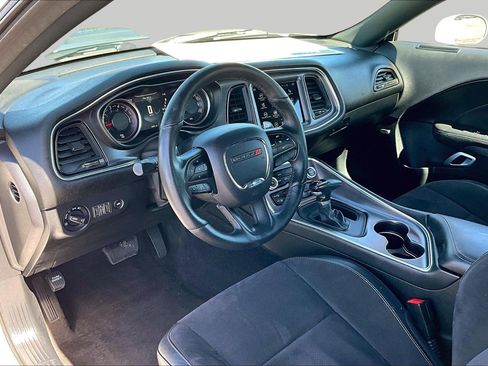 Used 2017 Dodge Challenger R/T Scat Pack RWD image 12