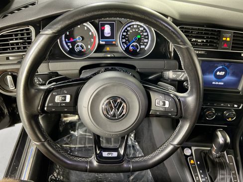 Used 2017 Volkswagen Golf R 4-Door AWD/4WD image 11