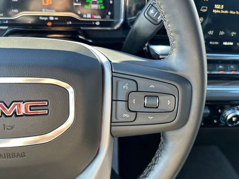 Certified 2025 GMC Sierra 1500 Elevation image 25