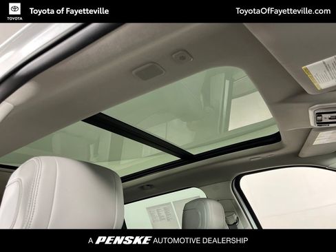 Used 2023 Toyota Tundra Limited AWD/4WD image 15