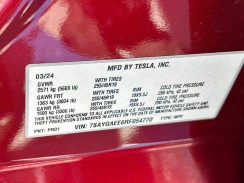 Used 2024 Tesla Model Y Long Range AWD/4WD image 30