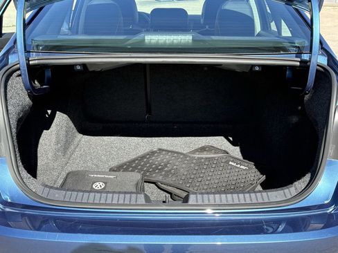 Used 2020 Volkswagen Jetta SE w/ SE Cold Weather Package image 26