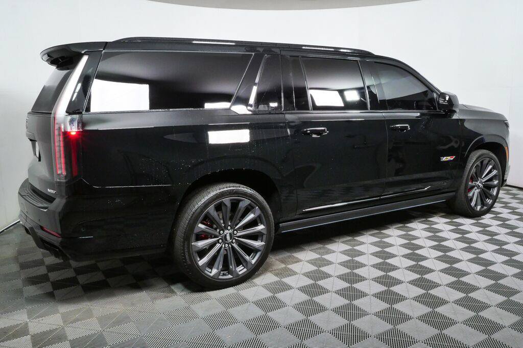 Certified 2026 Cadillac Escalade ESV V AWD/4WD image 2