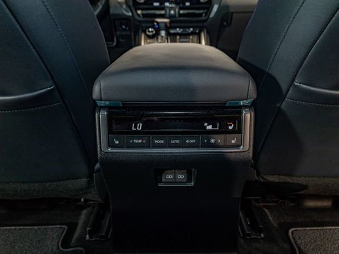Used 2026 Lexus GX 550 w/ Cold Area Package AWD/4WD image 24