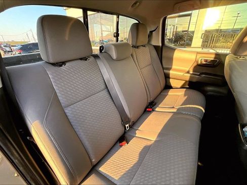 Used 2022 Toyota Tacoma SR AWD/4WD image 37