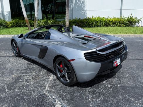 Used 2015 McLaren 650S Spider RWD image 12
