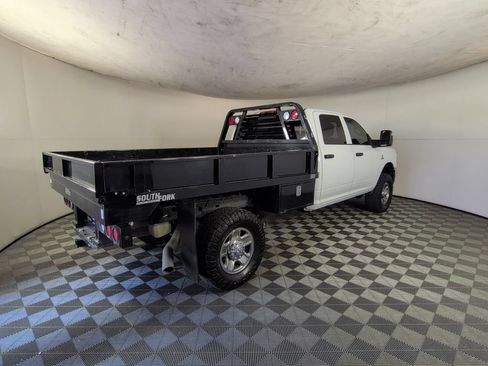 Used 2024 RAM 2500 Tradesman w/ Chrome Appearance Group AWD/4WD image 5