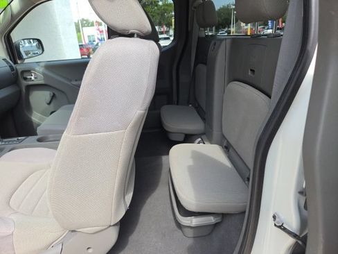 Used 2019 Nissan Frontier S RWD image 10