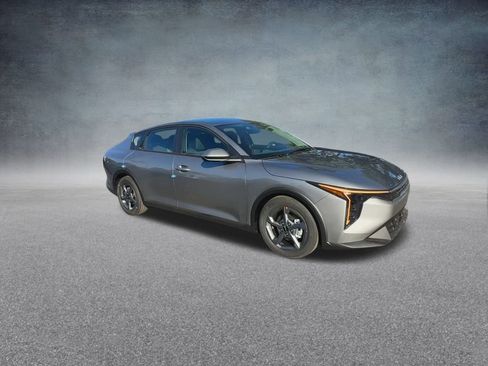 New 2025 Kia K4 LXS image 27