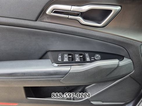 Used 2023 Kia Sportage EX FWD image 30