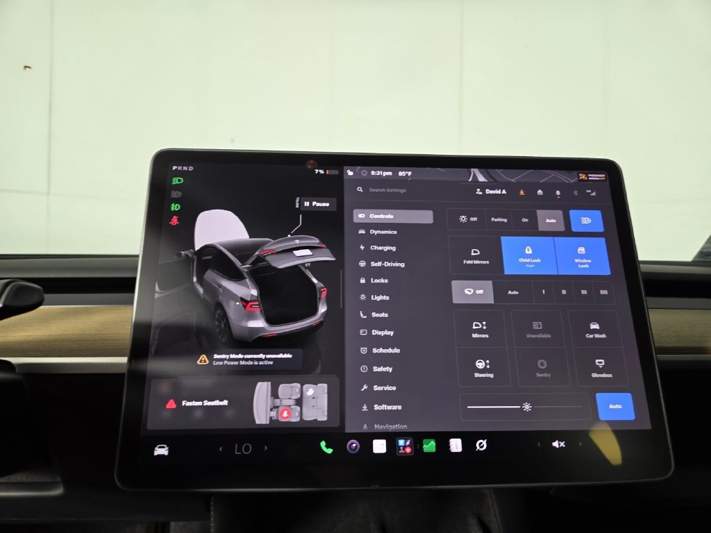 Used 2025 Tesla Model Y Long Range AWD/4WD image 17