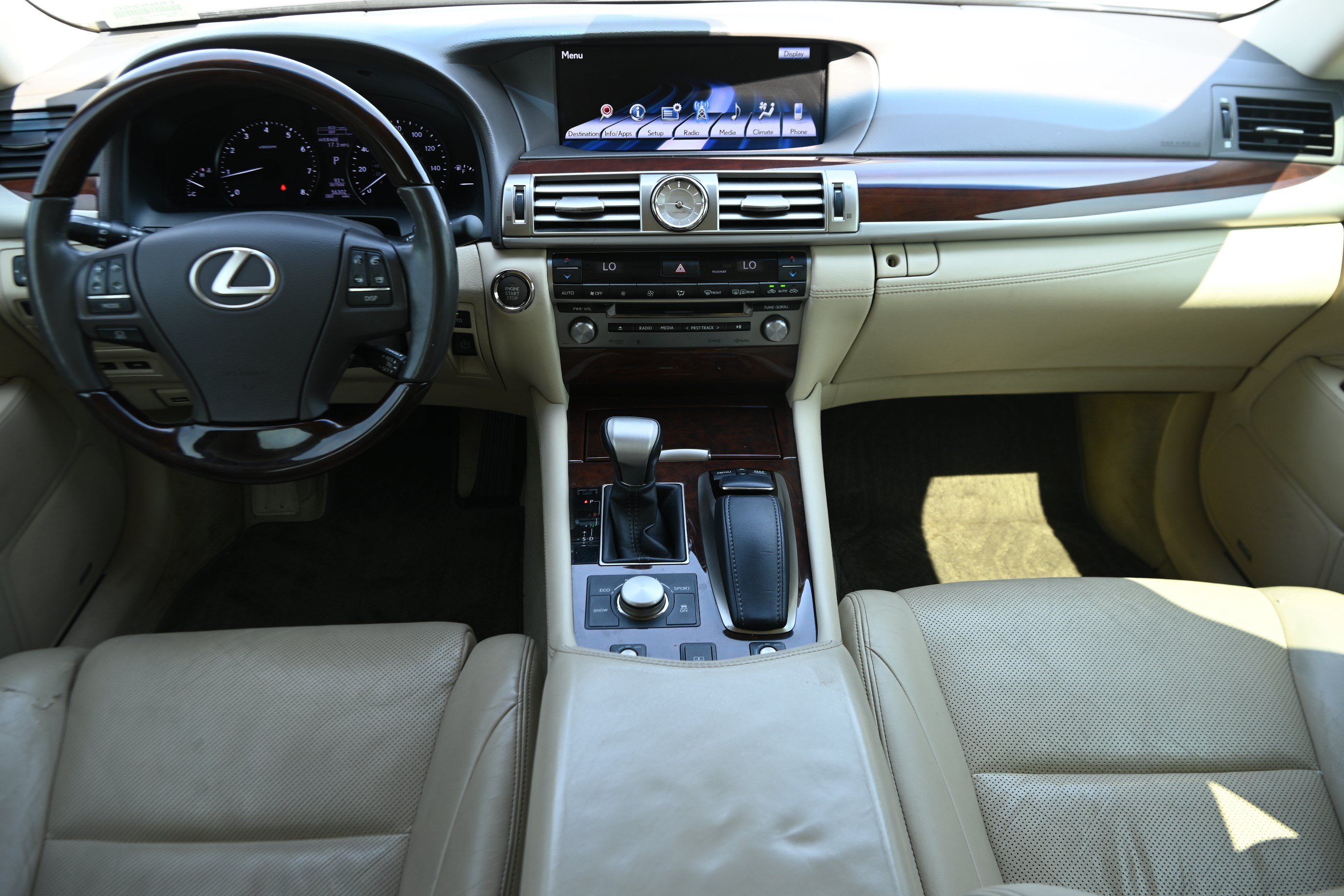 Used 2014 Lexus LS 460 w/ Comfort Package RWD image 14
