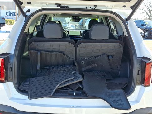 Used 2025 Kia Sorento EX w/ EX Panoramic Sunroof Package image 28