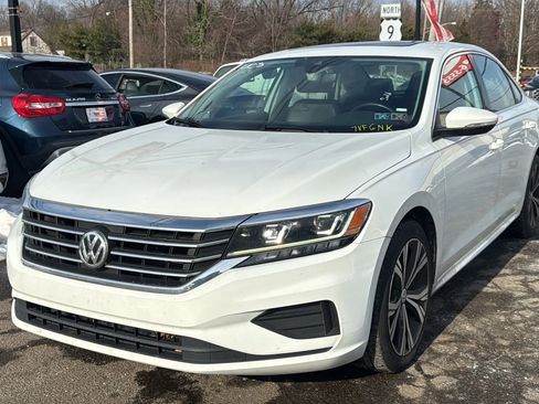 Used 2021 Volkswagen Passat 2.0T SE image 1