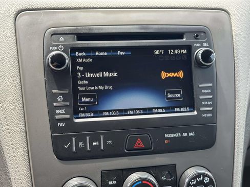 Used 2017 Chevrolet Traverse LS FWD image 10