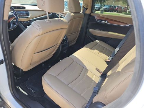 Used 2019 Cadillac XT5 Platinum image 13