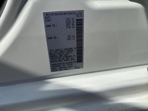 Used 2025 Nissan Altima 2.5 SV FWD image 29