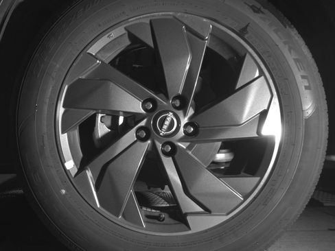 Used 2025 Nissan Rogue SV FWD image 12