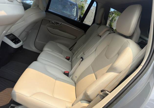 Used 2023 Volvo XC90 B5 Core w/ Protection Package Premier AWD/4WD image 7