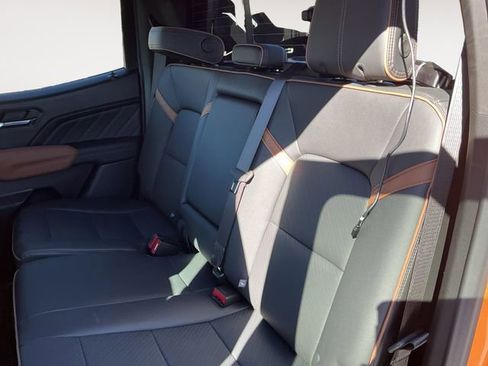 Used 2025 GMC Canyon AT4 w/ Nightfall Edition image 6