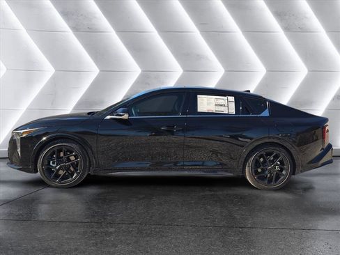 New 2025 Kia K4 GT-Line Turbo image 2